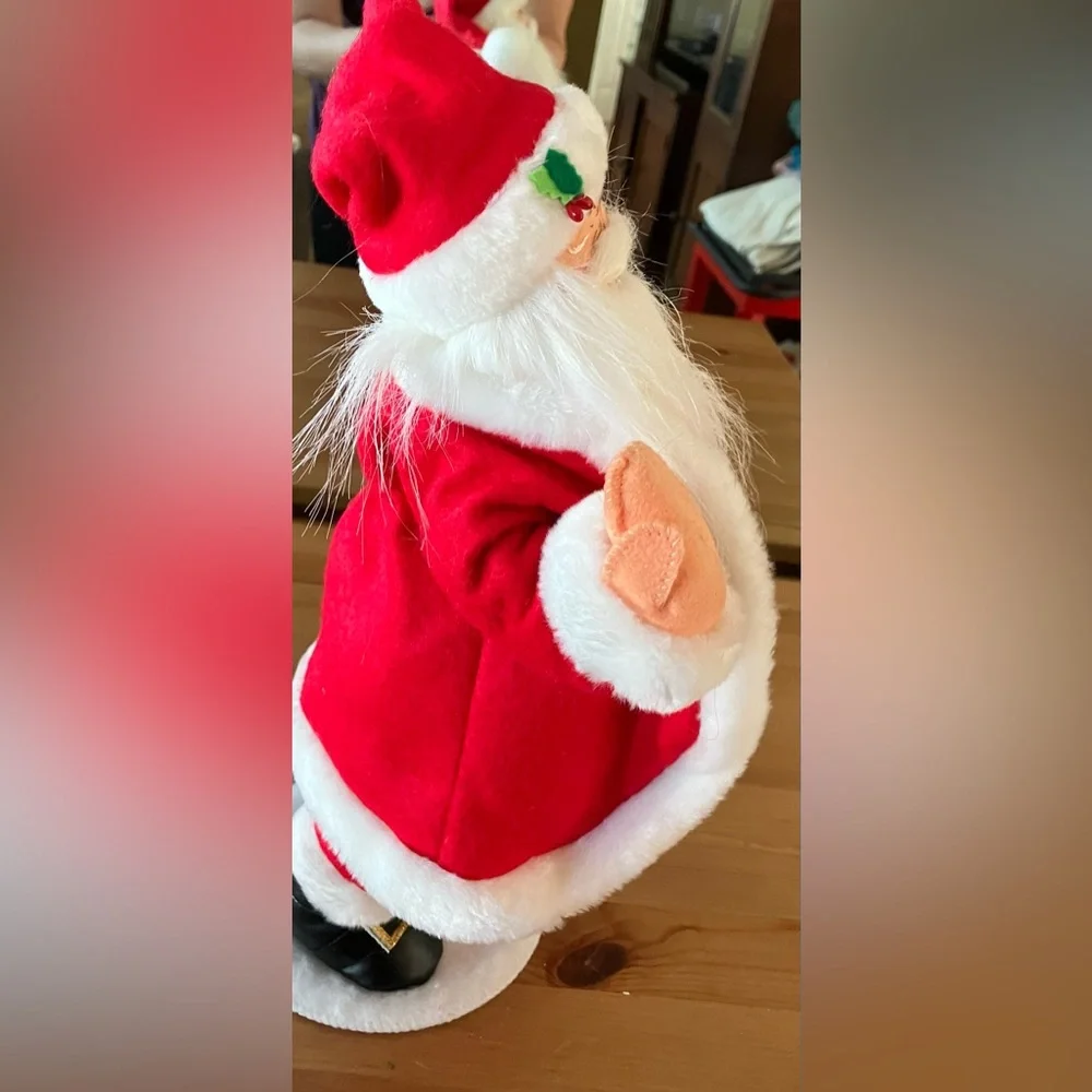 NWT Annalee 15 inch Santa’s Magic Feed item # 400716